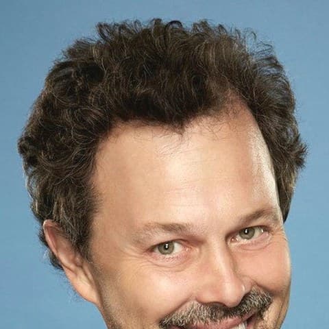 Curtis Armstrong