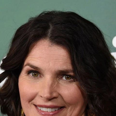 Julia Ormond