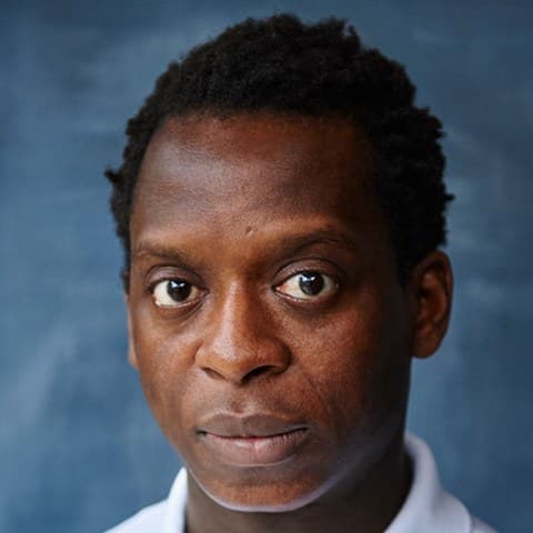 Kobna Holdbrook-Smith