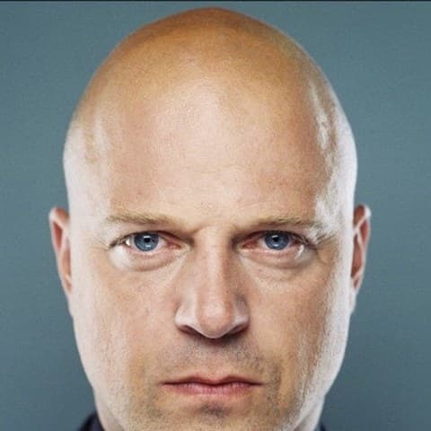 Michael Chiklis
