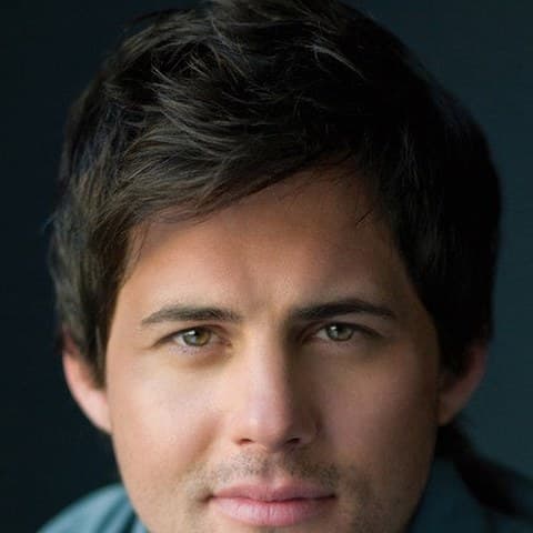 Kristoffer Polaha