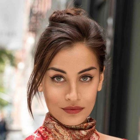 Lara Wolf