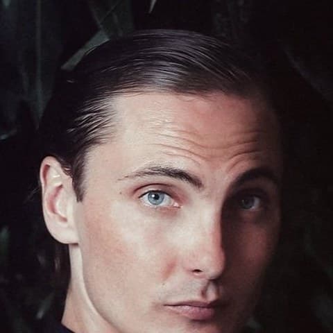 Eamon Farren