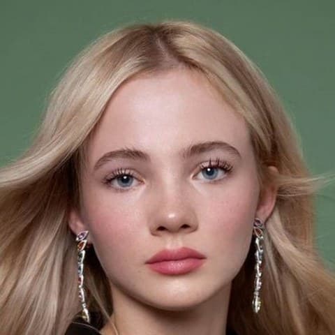 Freya Allan