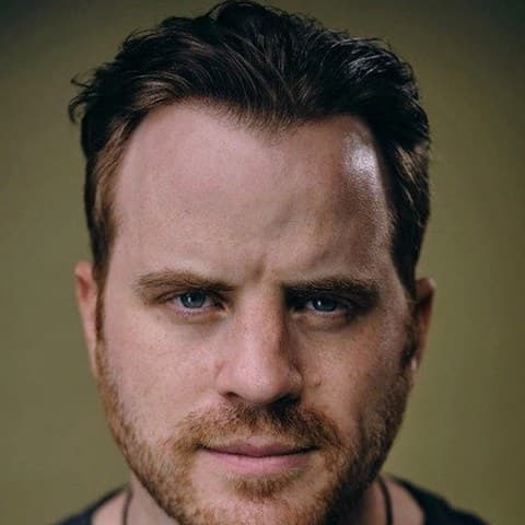 Robert Kazinsky