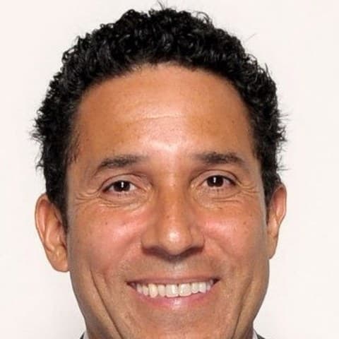 Oscar Nuñez