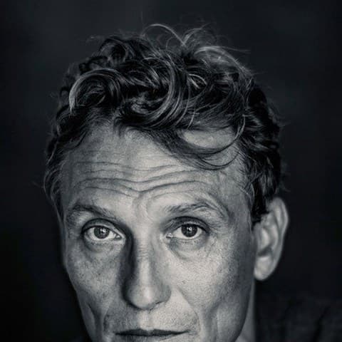 Oliver Masucci