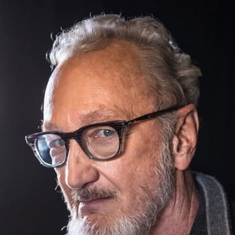 Robert Englund