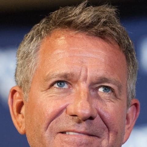 Sean Pertwee